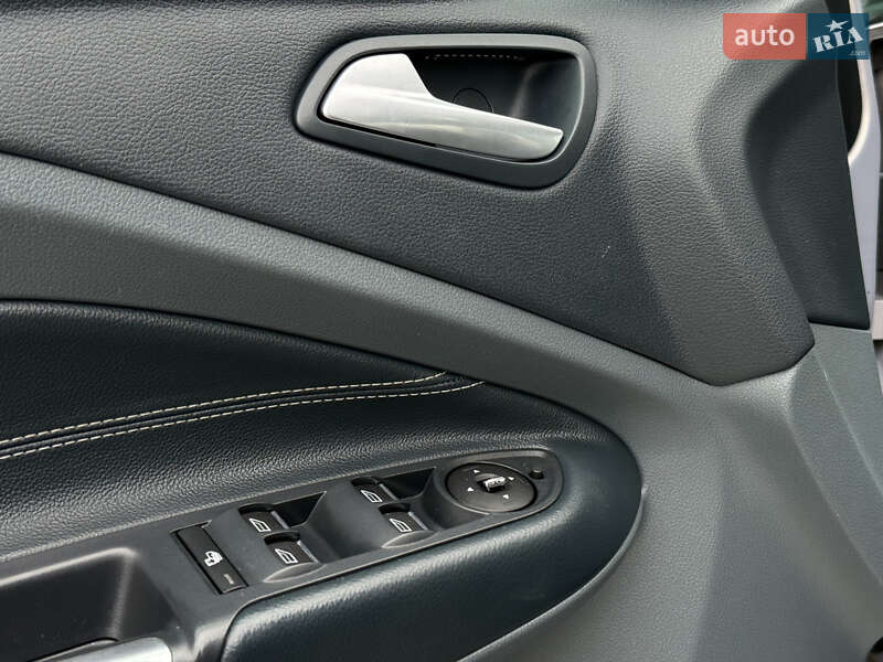 Минивэн Ford Grand C-Max 2011 в Стрые