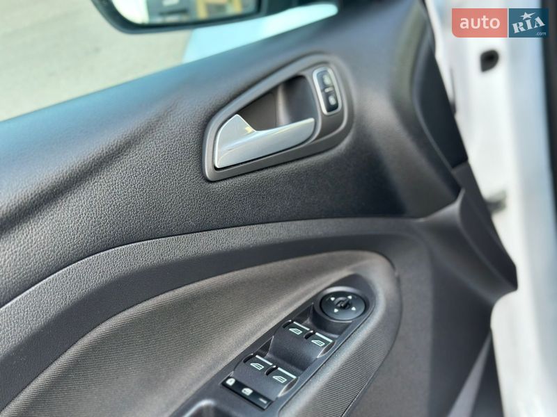 Минивэн Ford Grand C-Max 2017 в Дрогобыче