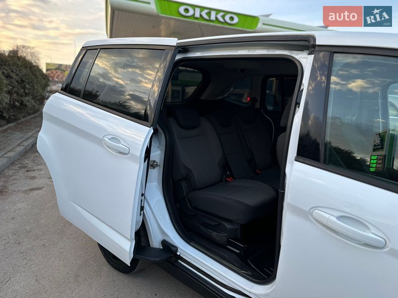 Минивэн Ford Grand C-Max 2017 в Дрогобыче