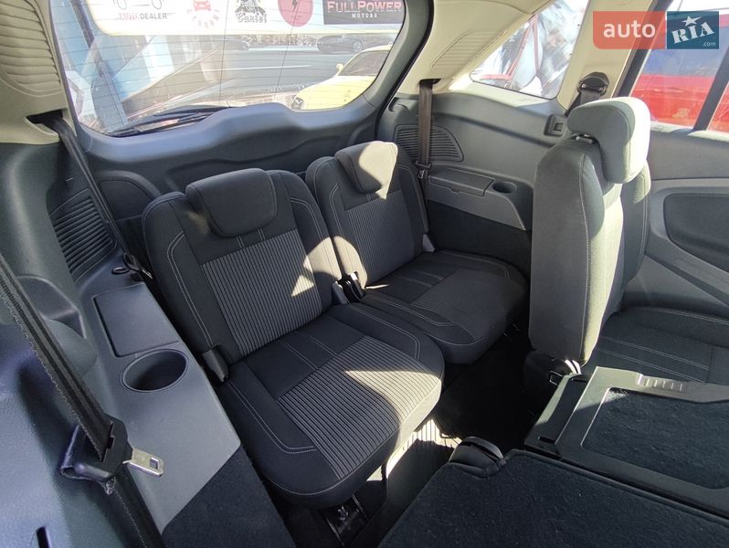 Минивэн Ford Grand C-Max 2010 в Киеве