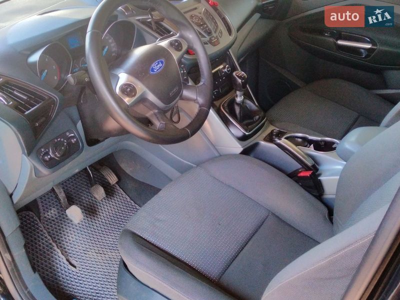 Минивэн Ford Grand C-Max 2011 в Перечине