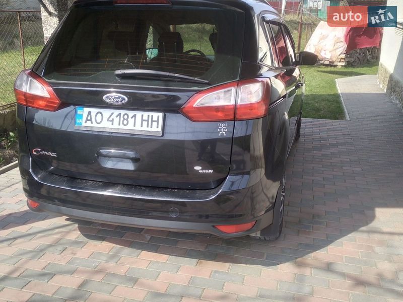 Минивэн Ford Grand C-Max 2011 в Перечине