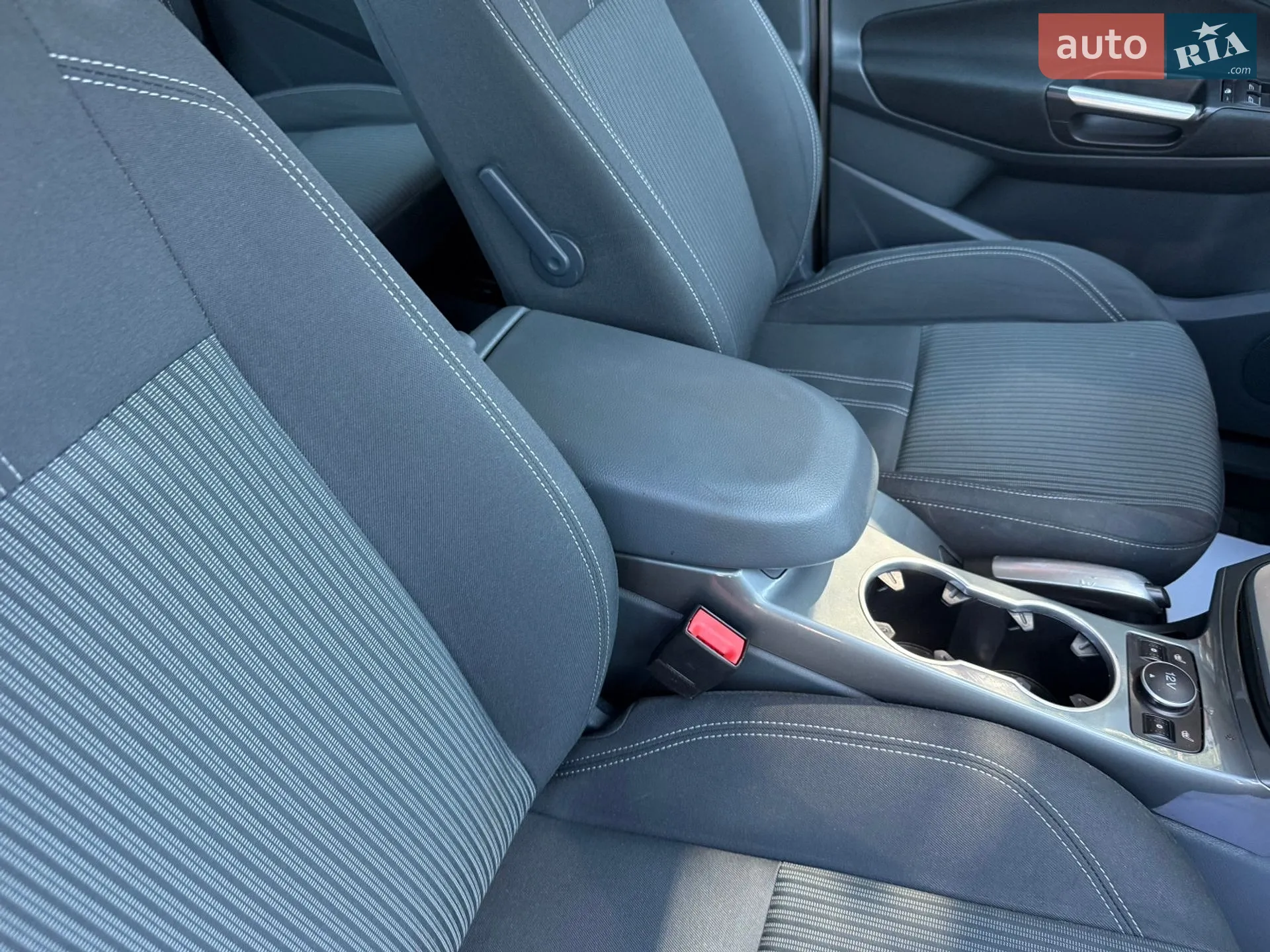 2014 Ford C-MAX - мініатюра 61