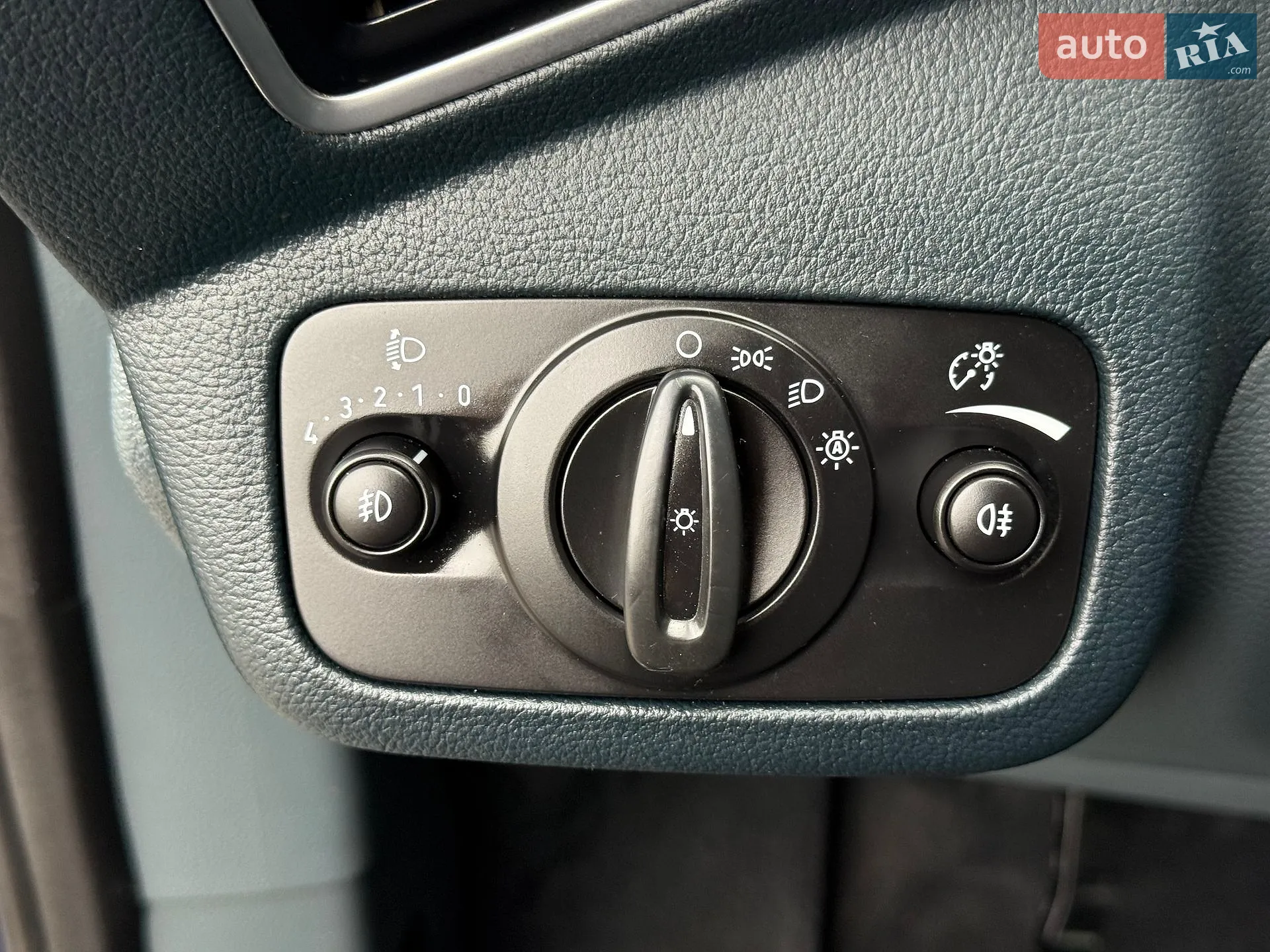 2013 Ford C-MAX - мініатюра 41