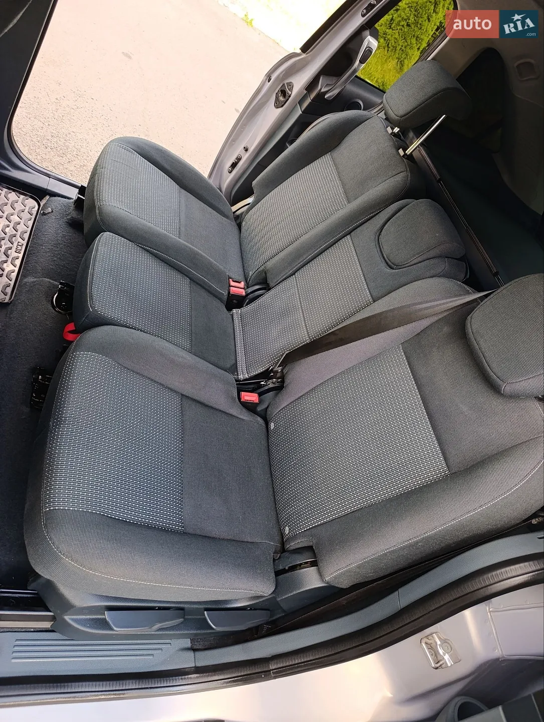 2010 Ford C-MAX - мініатюра 44