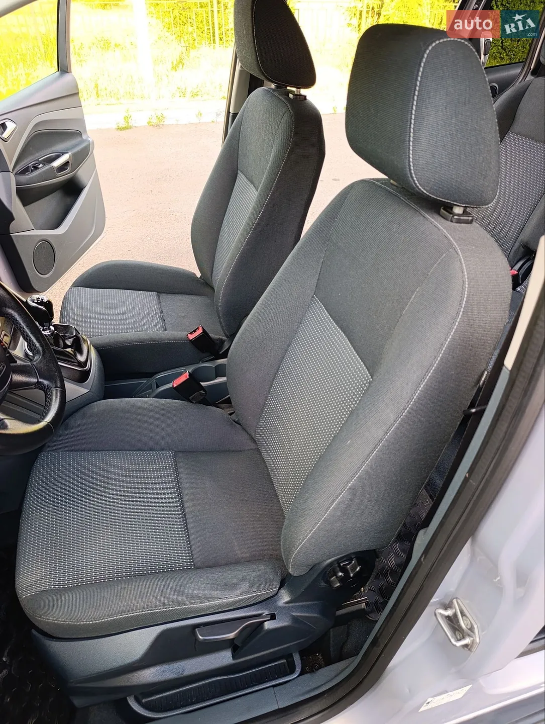 2010 Ford C-MAX - мініатюра 50