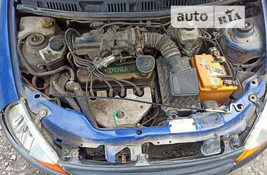 Хетчбек Ford KA 2001 в 