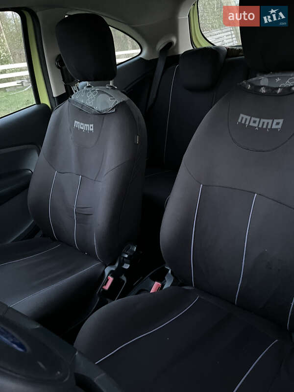 Хэтчбек Ford KA 2012 в Софиевской Борщаговке фото 13 Хэтчбек Ford KA 2012 в Софиевской Борщаговке