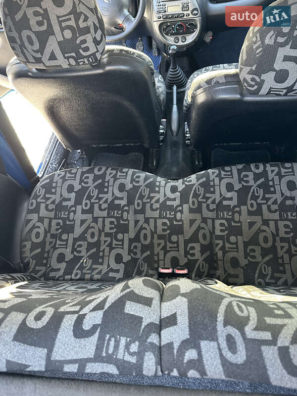 Хэтчбек Ford KA 2003 в Коломые