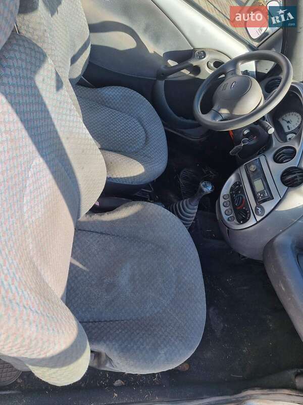 Хетчбек Ford KA 2002 в Таращі