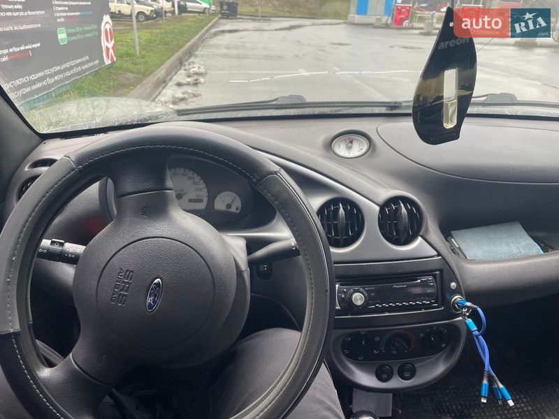 Хэтчбек Ford KA 2001 в Киеве