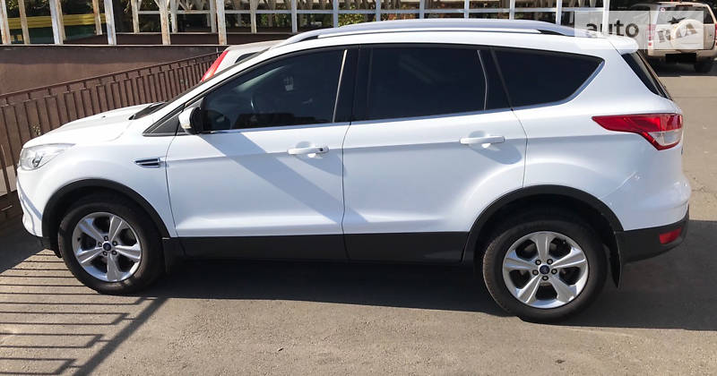 Позашляховик / Кросовер Ford Kuga 2013 в Києві фото Позашляховик / Кросовер Ford Kuga 2013 в Києві