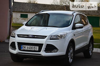 Внедорожник / Кроссовер Ford Kuga 2013 в Луцке