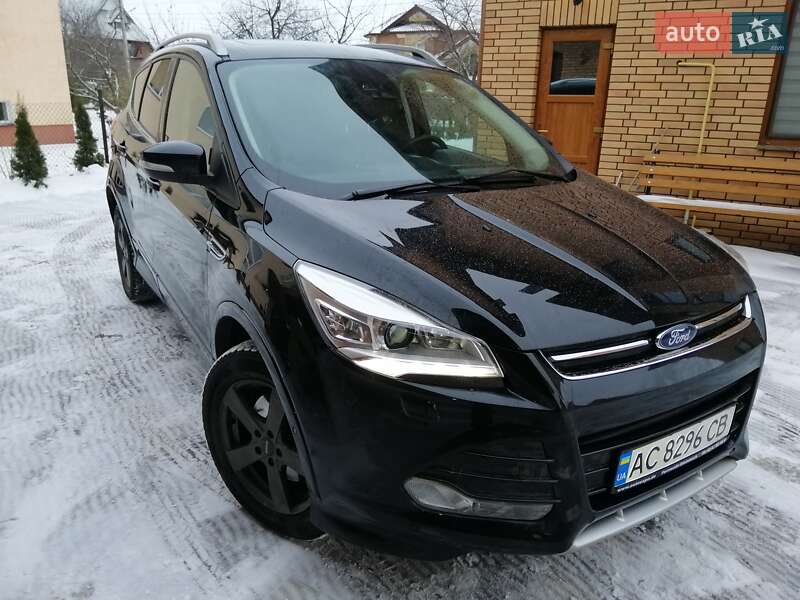 Внедорожник / Кроссовер Ford Kuga 2015 в Луцке