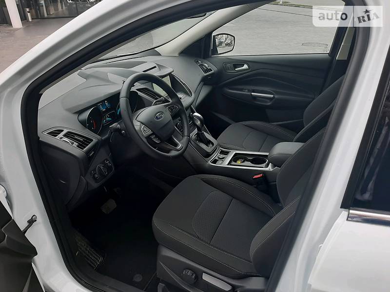 Внедорожник / Кроссовер Ford Kuga 2018 в Ивано-Франковске