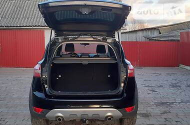 Позашляховик / Кросовер Ford Kuga 2010 в 