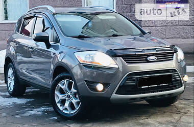 Внедорожник / Кроссовер Ford Kuga 2012 в Каменском