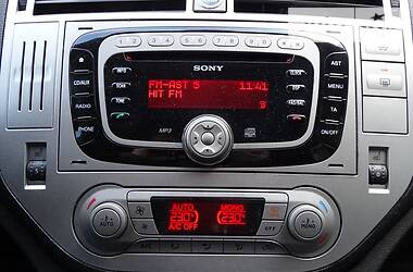 Позашляховик / Кросовер Ford Kuga 2011 в 