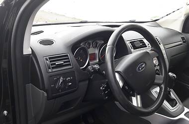 Позашляховик / Кросовер Ford Kuga 2011 в 