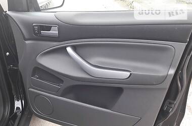 Позашляховик / Кросовер Ford Kuga 2011 в 