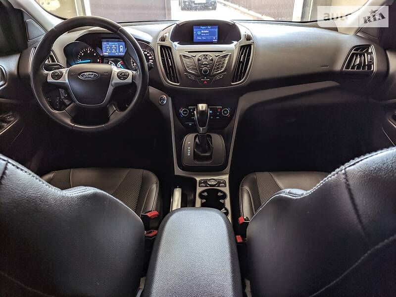 Позашляховик / Кросовер Ford Kuga 2014 в Нововолинську