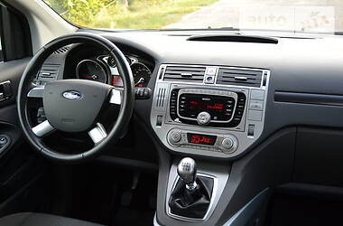 Позашляховик / Кросовер Ford Kuga 2011 в 
