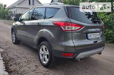 Внедорожник / Кроссовер Ford Kuga 2013 в Каменском