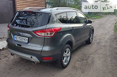 Внедорожник / Кроссовер Ford Kuga 2013 в Каменском