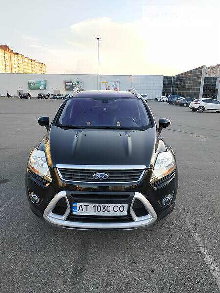 Позашляховик / Кросовер Ford Kuga 2011 в Івано-Франківську