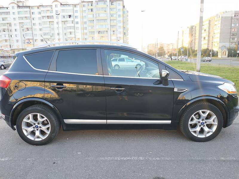 Позашляховик / Кросовер Ford Kuga 2011 в Івано-Франківську