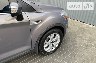 Внедорожник / Кроссовер Ford Kuga 2012 в Харькове