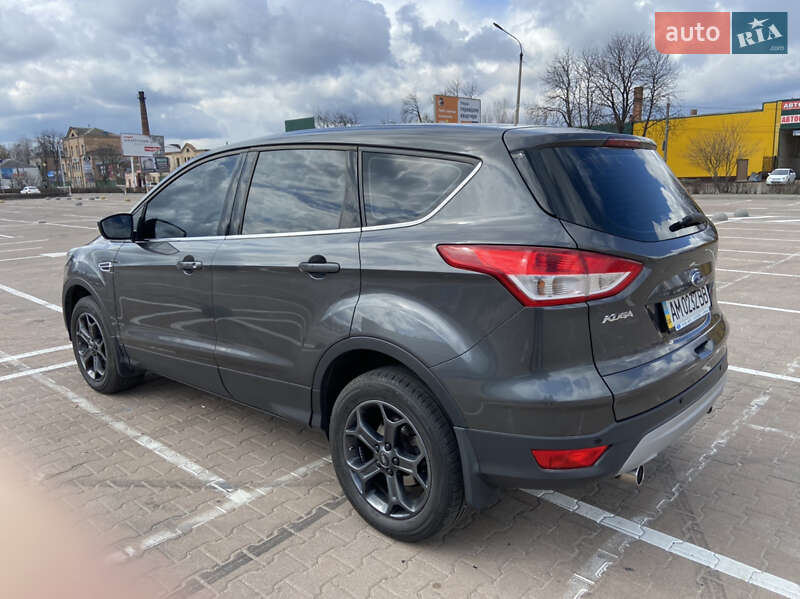Позашляховик / Кросовер Ford Kuga 2015 в Житомирі