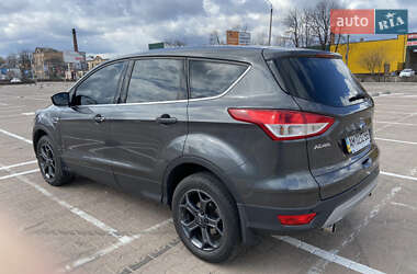 Внедорожник / Кроссовер Ford Kuga 2015 в 
