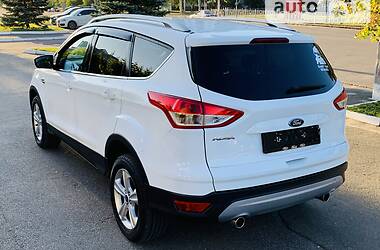 Внедорожник / Кроссовер Ford Kuga 2016 в Киеве