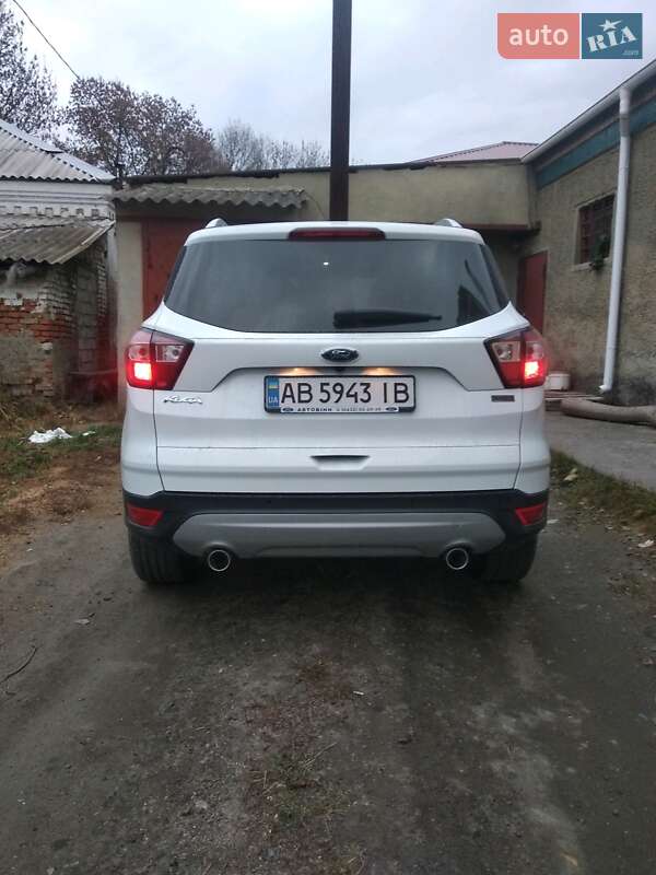 Внедорожник / Кроссовер Ford Kuga 2018 в Кодыме