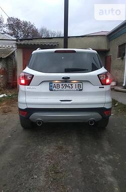 Внедорожник / Кроссовер Ford Kuga 2018 в Кодыме