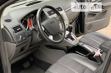 Внедорожник / Кроссовер Ford Kuga 2012 в 