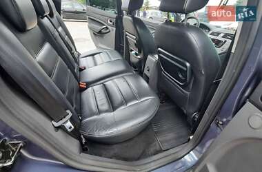 Внедорожник / Кроссовер Ford Kuga 2011 в 