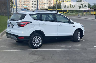 Внедорожник / Кроссовер Ford Kuga 2019 в Киеве