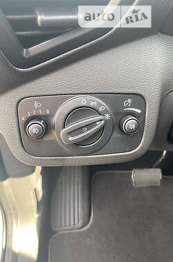 Внедорожник / Кроссовер Ford Kuga 2019 в 