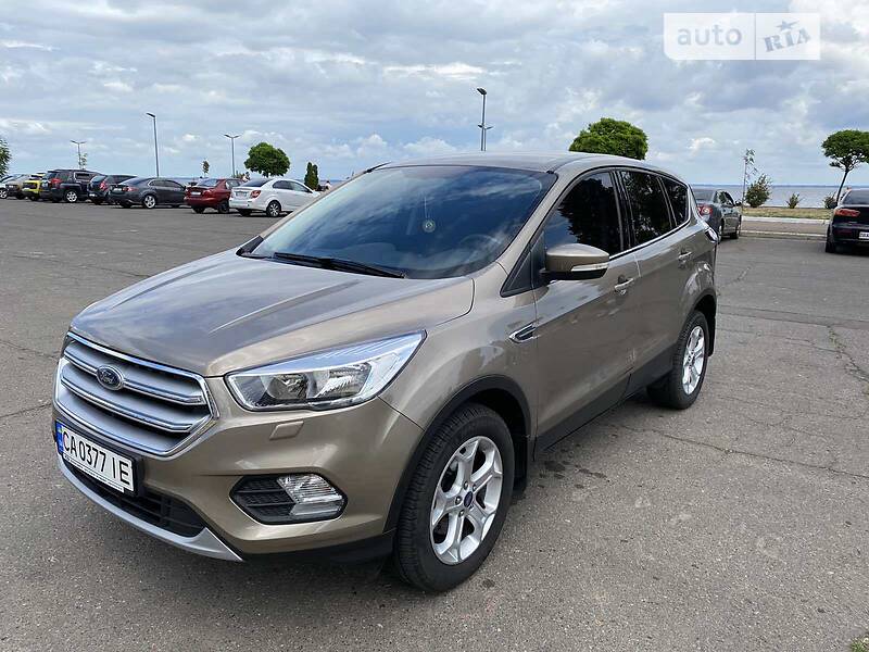 Позашляховик / Кросовер Ford Kuga 2019 в Черкасах фото Позашляховик / Кросовер Ford Kuga 2019 в Черкасах