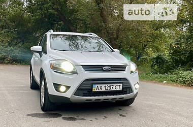 Внедорожник / Кроссовер Ford Kuga 2012 в 