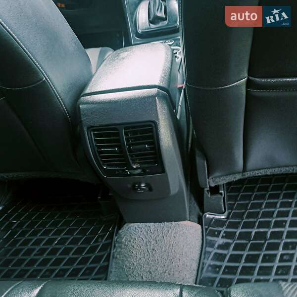Внедорожник / Кроссовер Ford Kuga 2014 в Снятине