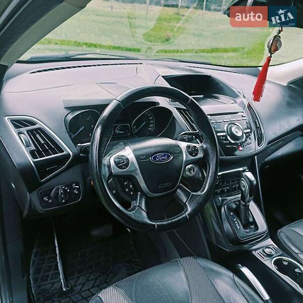 Внедорожник / Кроссовер Ford Kuga 2014 в Снятине