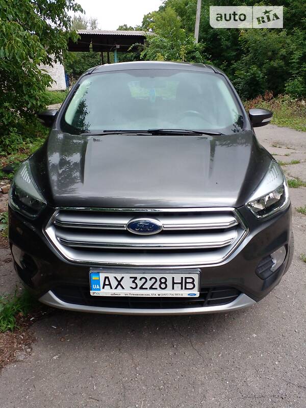 Внедорожник / Кроссовер Ford Kuga 2017 в Первомайске