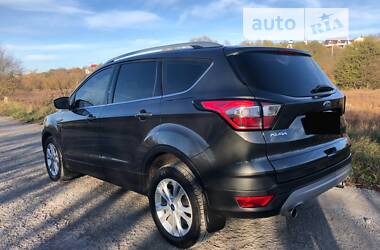 Внедорожник / Кроссовер Ford Kuga 2019 в Тернополе