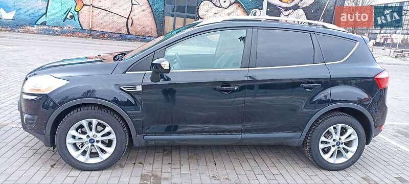 Позашляховик / Кросовер Ford Kuga 2011 в Луцьку