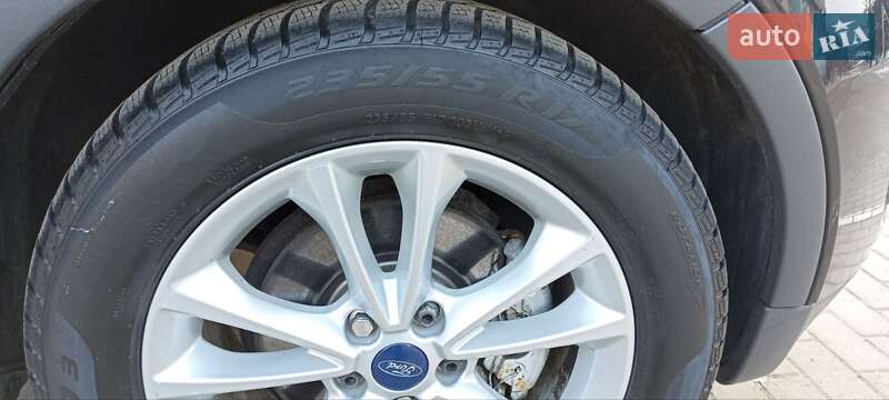Позашляховик / Кросовер Ford Kuga 2011 в Луцьку