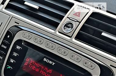 Внедорожник / Кроссовер Ford Kuga 2013 в 