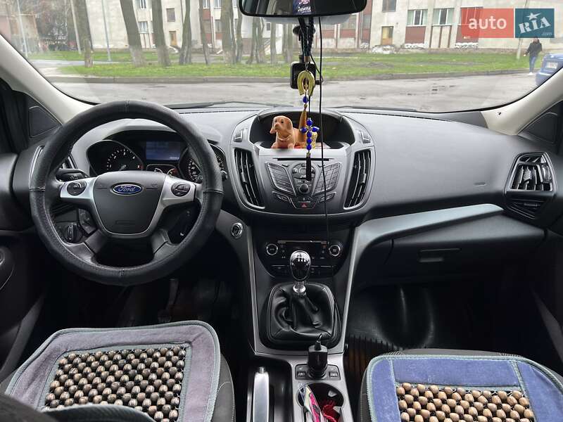 Позашляховик / Кросовер Ford Kuga 2016 в Красилові